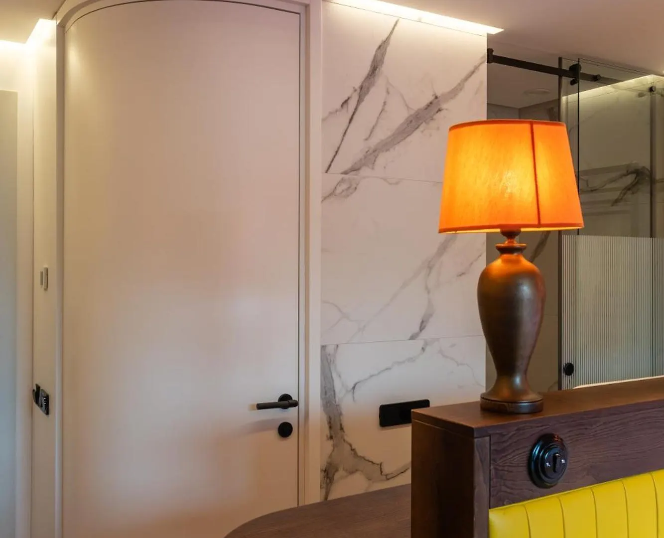 !Fest Hotel Rynok Square Lviv 0*,