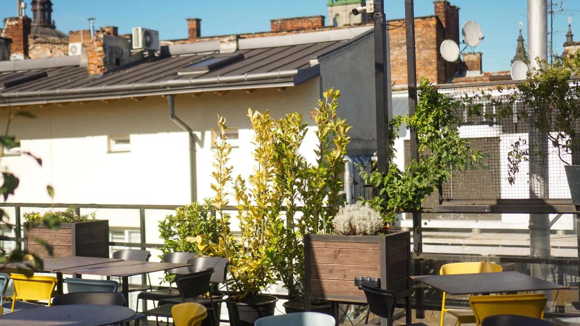 !Fest Hotel Rynok Square Lviv 0*,  Ukrayna