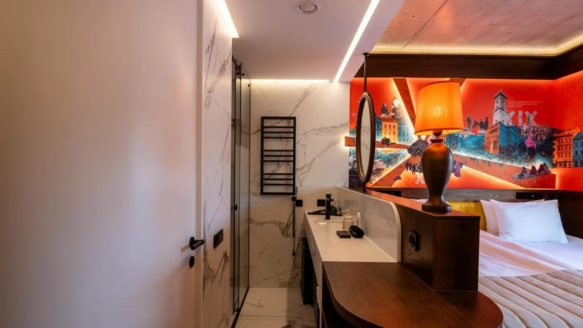 !Fest Hotel Rynok Square Lviv 0*,  Ukraina